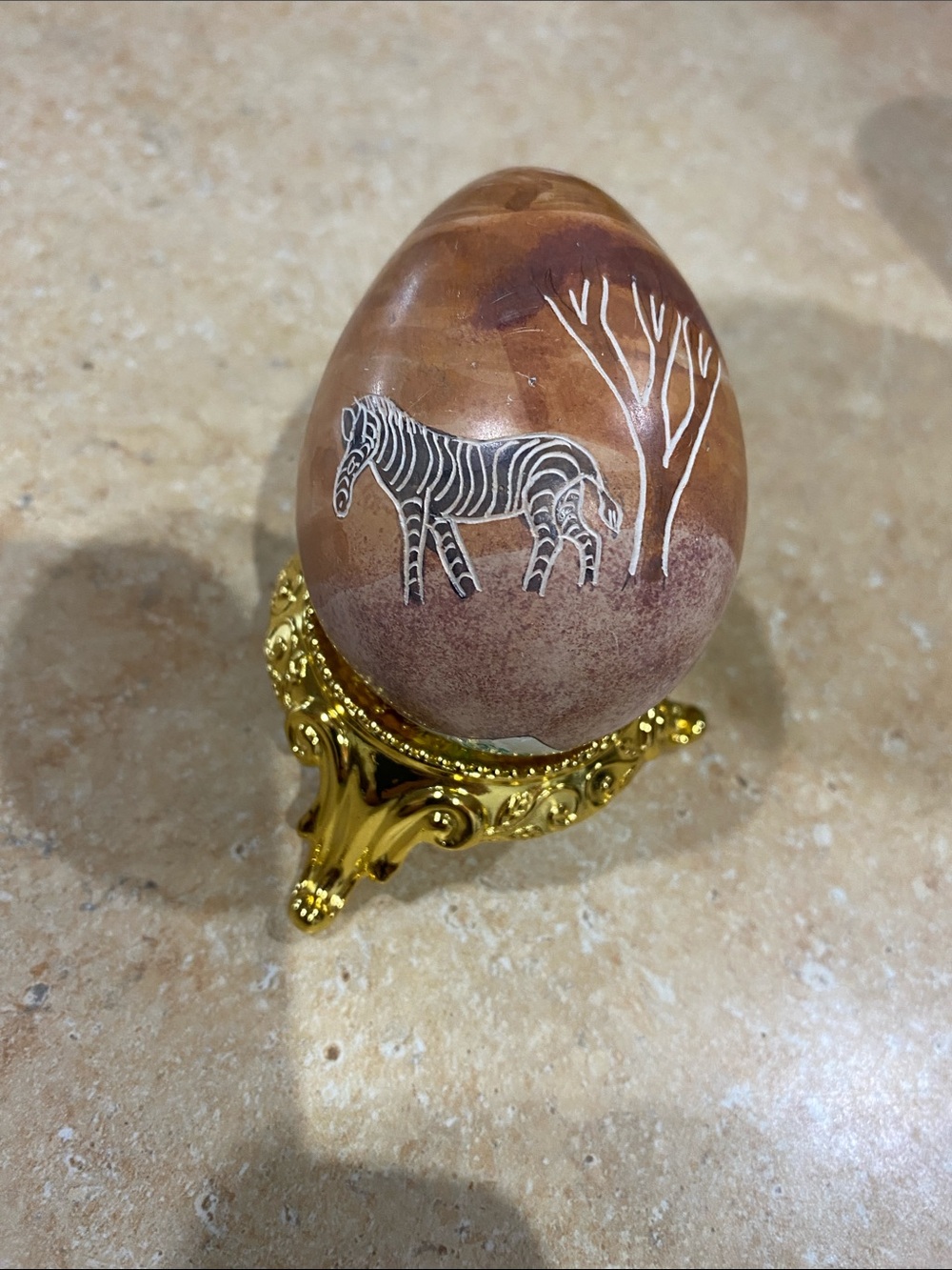 African Stone Egg Carved & Painted Giraffe Safari Animal Souvenir w/stand Kenya